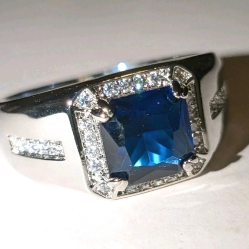 Elegant Silvery Classic Mens Sapphire Lab Created Diamond ring